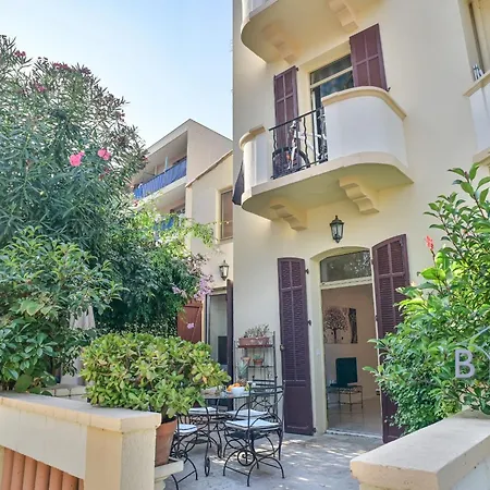 Heart Of Golfe-juan Ideal For Those Without Car Apartment